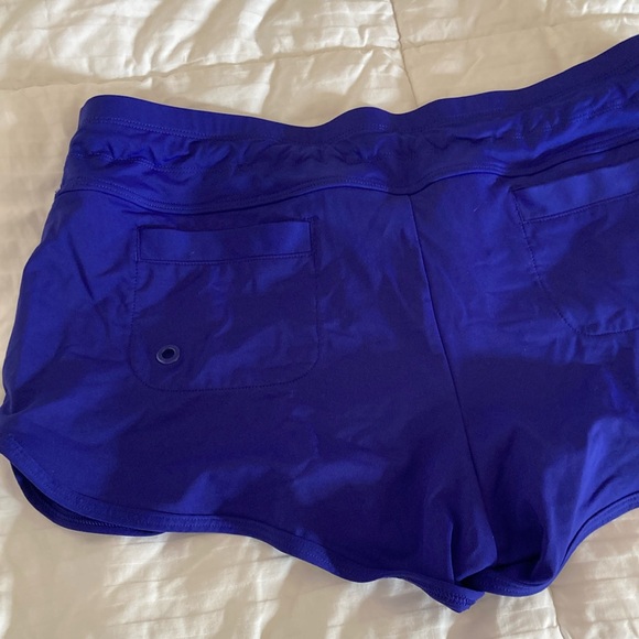 Athleta Swim Shorts Size Small in great condition. - Picture 4 of 4